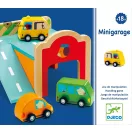 Djeco Mini garázs - Djeco Mini Fa Garázs – két szintes parkolóház és 3 masszív faautó gyerekeknek.