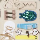 2KidsToys-Fejlesztő aktivitástábla, Házikó, szürke - JátékManufaktúra