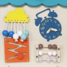 2KidsToys-Fejlesztő aktivitástábla, Házikó, türkiz - JátékManufaktúra