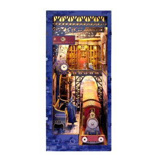 2Kids Toys - 3D kirakó könyvtámasz miniatűr házikó Mágikus állomás - JátékManufaktúra