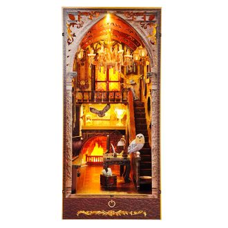 2Kids Toys - 3D kirakó könyvtámasz miniatűr házikó Mágikus ház - JátékManufaktúra