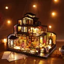 2Kids Toys - Babaház miniatúra Díszes cseresznyefa villa - JátékManufaktúra