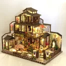2Kids Toys - Babaház miniatúra Díszes cseresznyefa villa - JátékManufaktúra