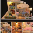 2Kids Toys - Babaház miniatúra Rózsaszín ház - JátékManufaktúra