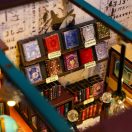 2KidsToys-3D könyvtámasz kirakó, A lélek könyvesboltja - JátékManufaktúra