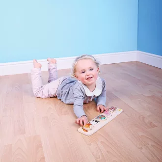 Bigjigs Baby - Fa formaberakó puzzle: Farm - JátékManufaktúra