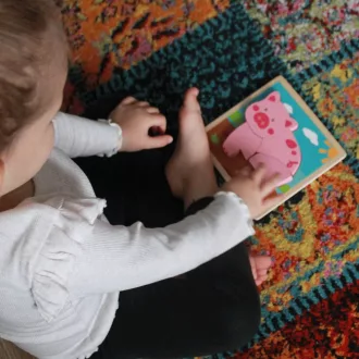 Bigjigs Toys - Formaberakó puzzle Malacka - JátékManufaktúra