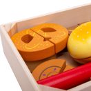 Bigjigs Toys - Fa pékáru dobozban - JátékManufaktúra