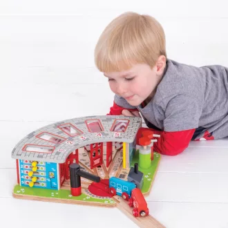 Bigjigs Rail - Exkluzív vasúti depó 5 vonathoz - JátékManufaktúra
