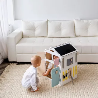 BusyKids - Activity board házikó pasztell fehér - JátékManufaktúra