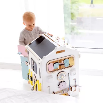 BusyKids - Activity board házikó pasztell fehér - JátékManufaktúra