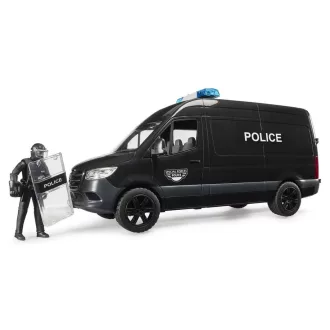 Bruder MB Sprinter s policajtom ťažkoodencom