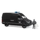 Bruder MB Sprinter s policajtom ťažkoodencom