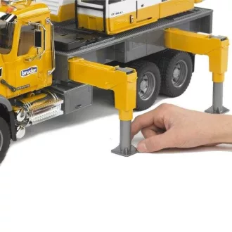 Bruder - Mack Granit darus teherautó Liebherr daruval - JátékManufaktúra