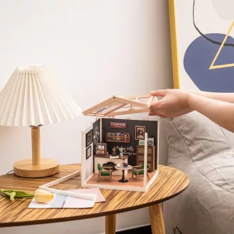 RoboTime - Miniatűr házikó: Inspiráló kávézó - JátékManufaktúra