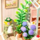 RoboTime - Miniatűr házikó: Teázás virágzó kertben - JátékManufaktúra