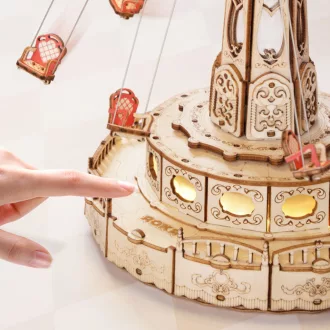 RoboTime - 3D zenedoboz puzzle: Színes láncos körhinta - JátékManufaktúra