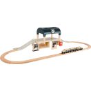 Small Foot - Vonatpálya állomással - JátékManufaktúra