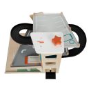 Small Foot - Fa versenypályás parkoló - JátékManufaktúra