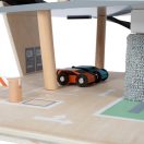 Small Foot - Fa versenypályás parkoló - JátékManufaktúra