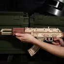 RoboTime - 3D fa puzzle: Gépfegyver AK-47 - JátékManufaktúra