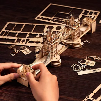 RoboTime - 3D fa puzzle: Tower Bridge világító híd - JátékManufaktúra