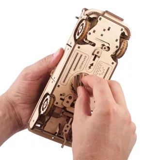 Ugears 3D fa mech. puzzle - Repülő Ford Anglia - JátékManufaktúra