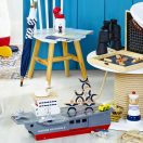 Vilac - Fa repülőgép-hordozó hajó kiegészítőkkel - JátékManufaktúra